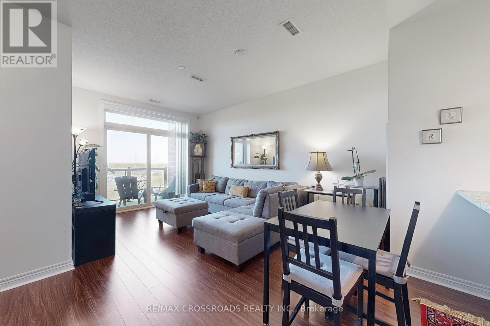 Photo 14 of 601 39 New Delhi Drive E, Markham ON