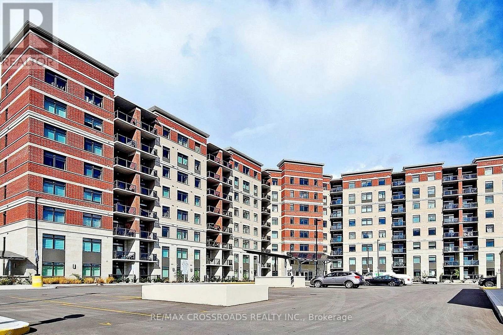 Photo 2 of 601 39 New Delhi Drive E, Markham ON