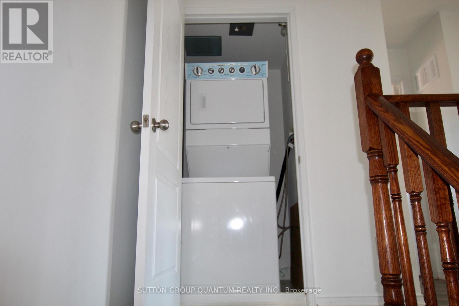 Photo 20 of 21 47 Hays Boulevard, Oakville ON