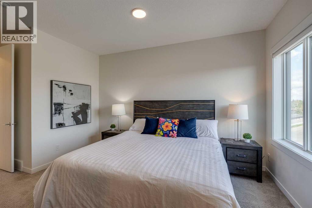 Single Family House for Sale in  Greenbriar Common NW Greenwood/Greenbriar Calgary 
