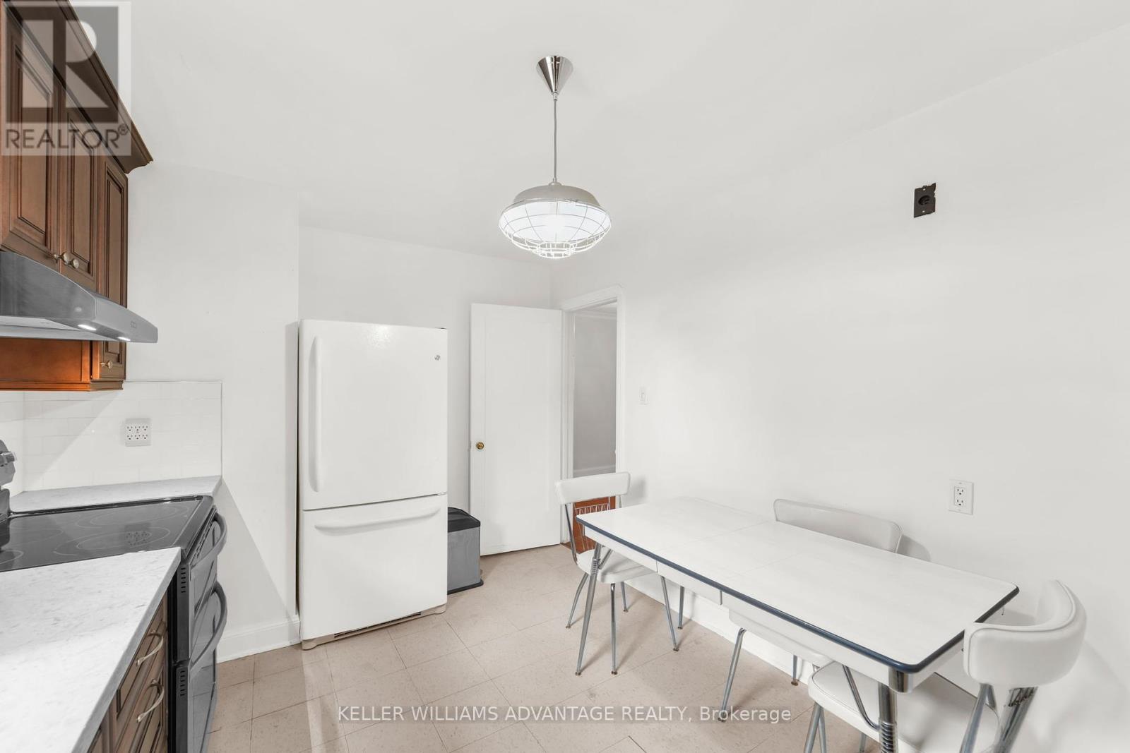 Photo 14 of 6 Birchlawn Avenue, Toronto ON