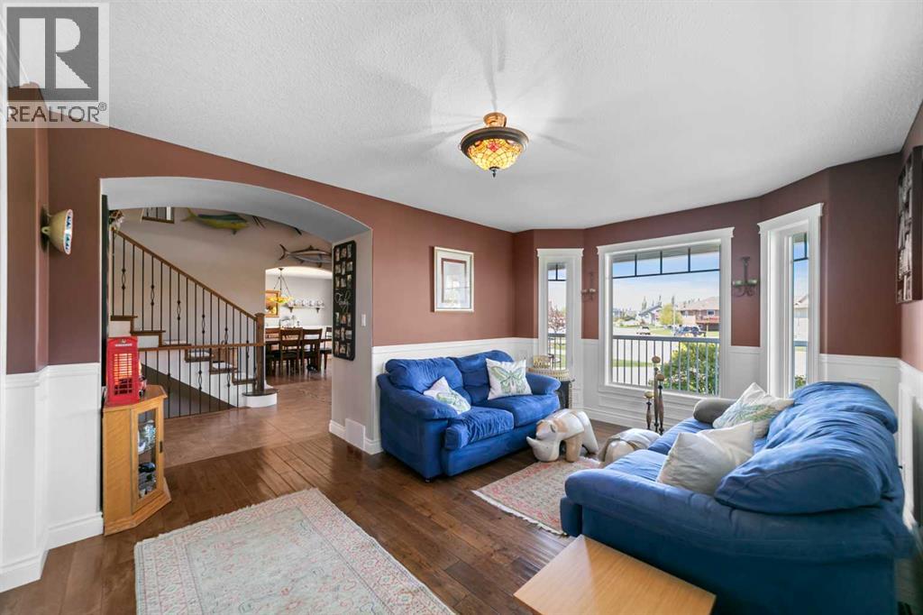 Photo 8 of 3701 68 A Street W, Camrose AB