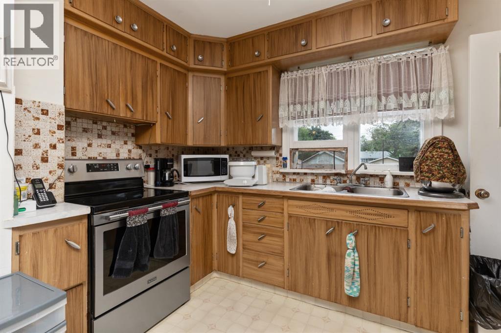 Photo 9 of 5229 49 Street, Camrose AB