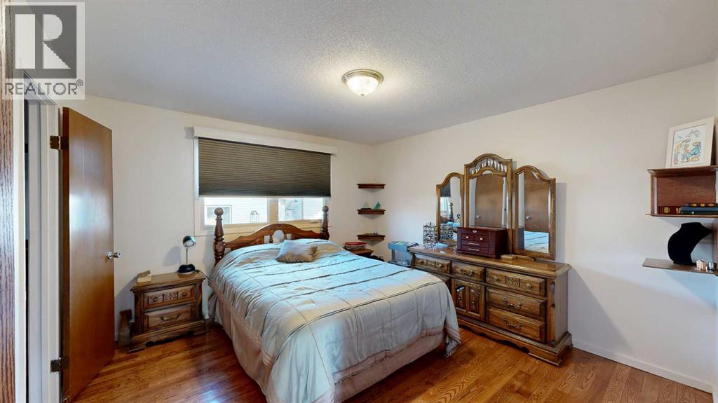 Single Family House Bungalow for Sale in   Street NE Pineridge Calgary 