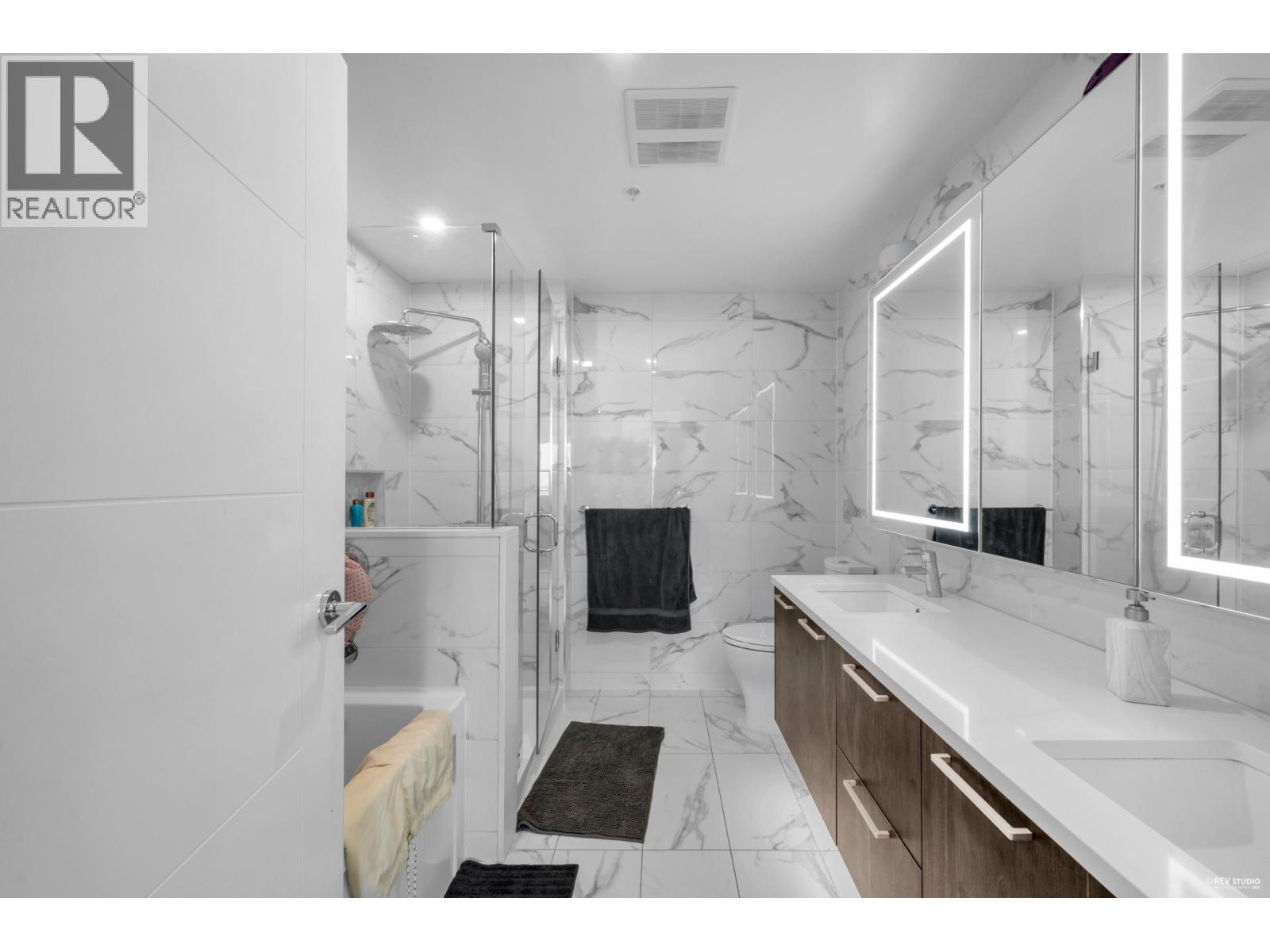 Photo 20 of 408 6398 Silver Avenue, Burnaby BC