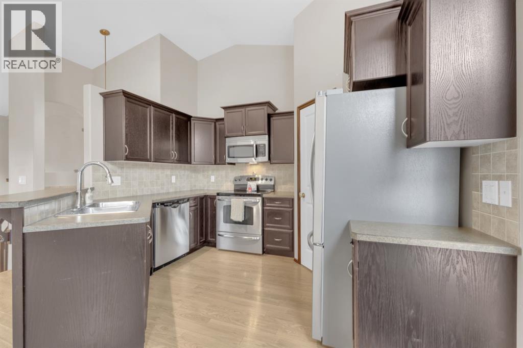 Photo 23 of 30 Bowman Circle, Sylvan Lake AB