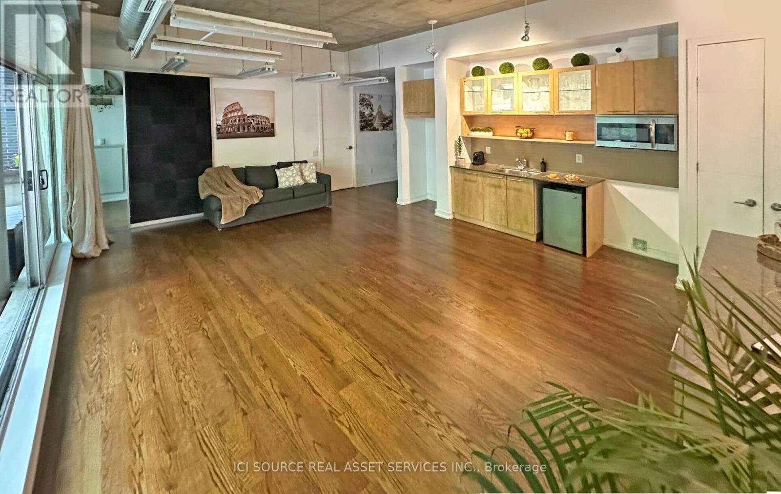 Photo 4 of 103 66 Portland Street, Toronto ON