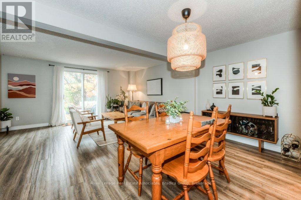 Photo 10 of 48 Wendy Crescent, Kitchener ON