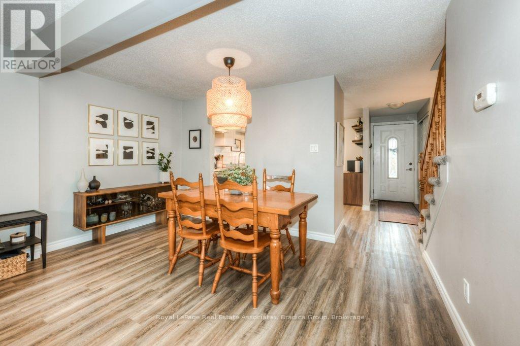 Photo 11 of 48 Wendy Crescent, Kitchener ON
