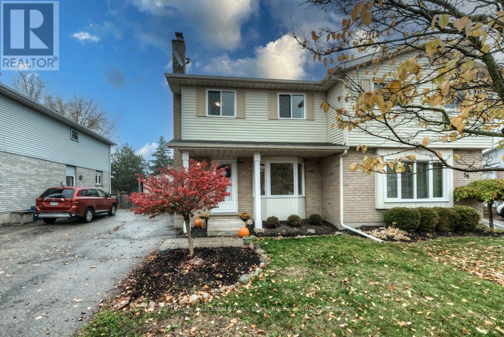 Photo 2 of 48 Wendy Crescent, Kitchener ON