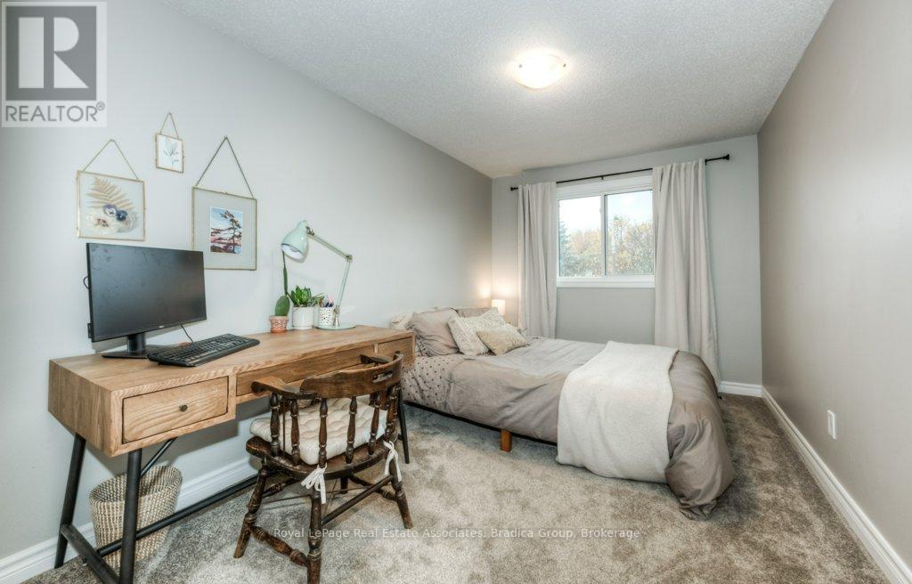Photo 20 of 48 Wendy Crescent, Kitchener ON