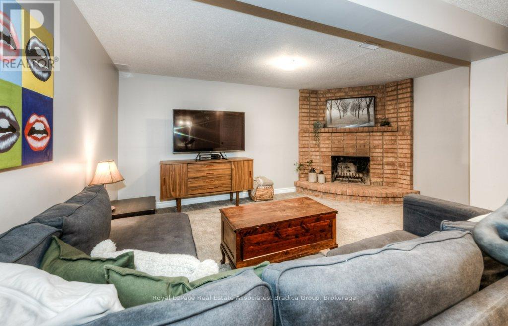 Photo 23 of 48 Wendy Crescent, Kitchener ON