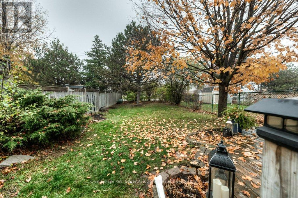 Photo 27 of 48 Wendy Crescent, Kitchener ON