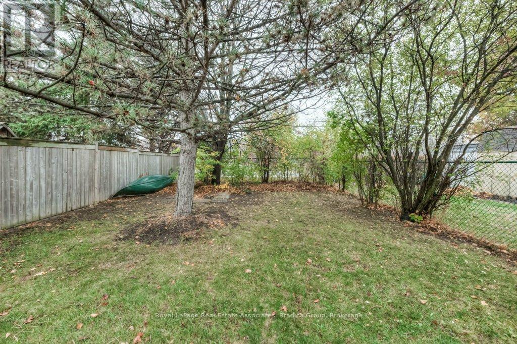 Photo 29 of 48 Wendy Crescent, Kitchener ON