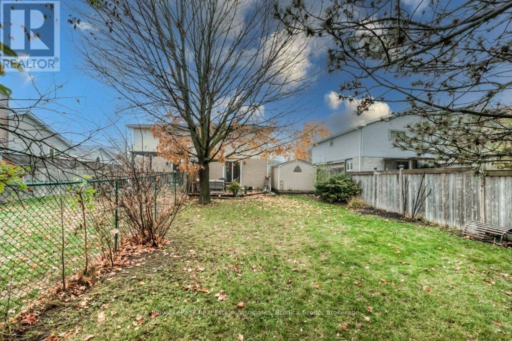 Photo 30 of 48 Wendy Crescent, Kitchener ON