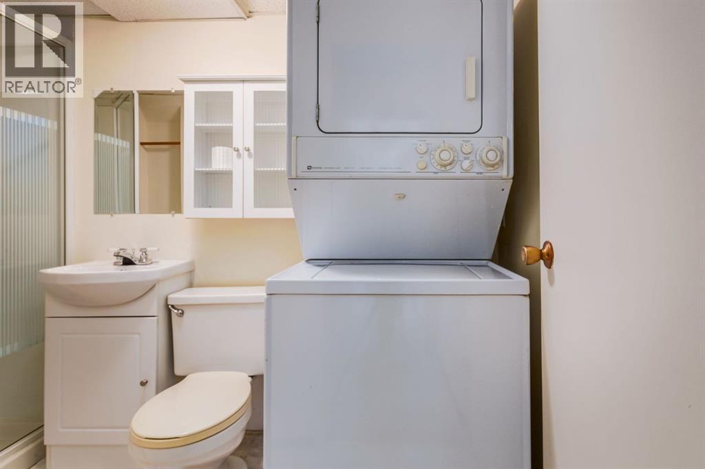 Single Family House Bi-level for Sale in  Thornaby Way NW Thorncliffe Calgary 