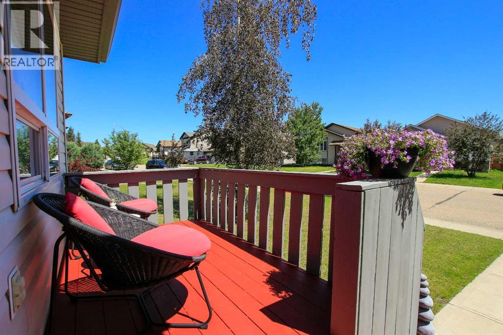Photo 3 of 21 Rolling Hills Ridge, Blackfalds AB