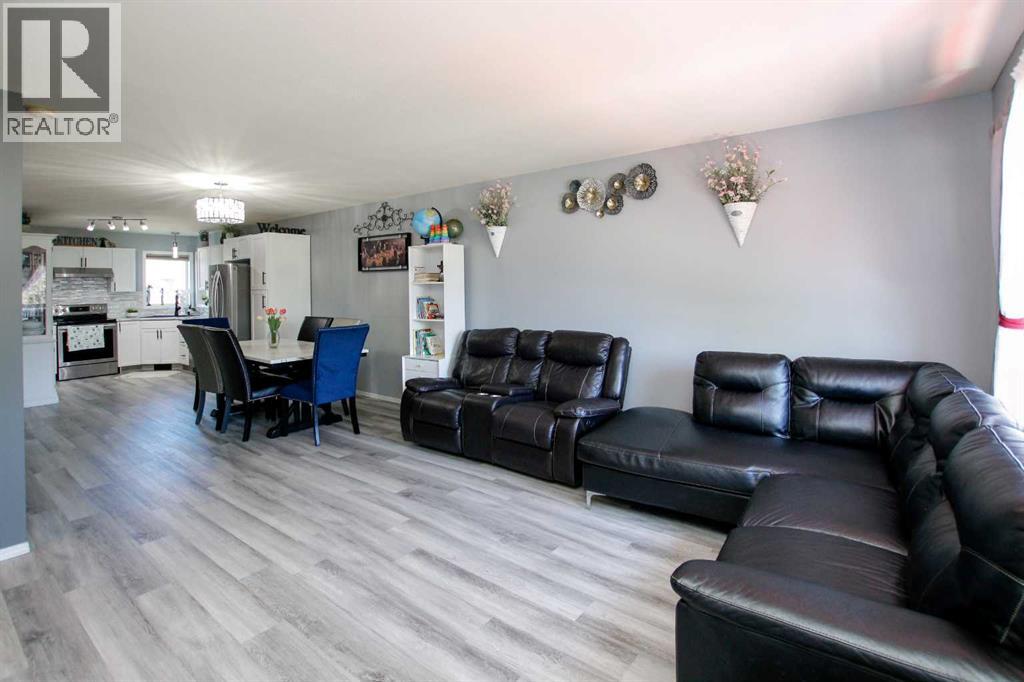 Photo 5 of 21 Rolling Hills Ridge, Blackfalds AB