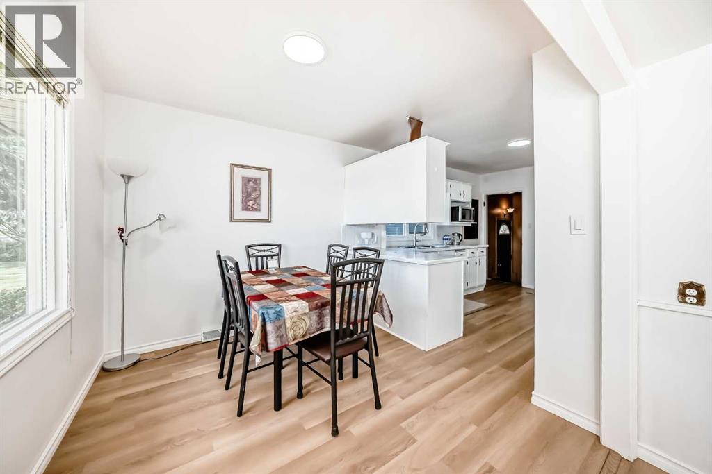 Photo 8 of 1616 50 Avenue Sw, Calgary AB
