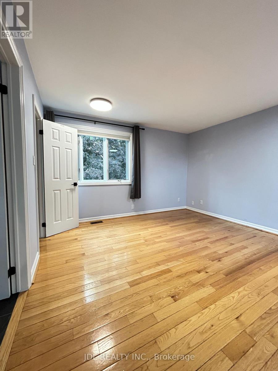 Photo 10 of 535 Broadway Avenue, Toronto ON