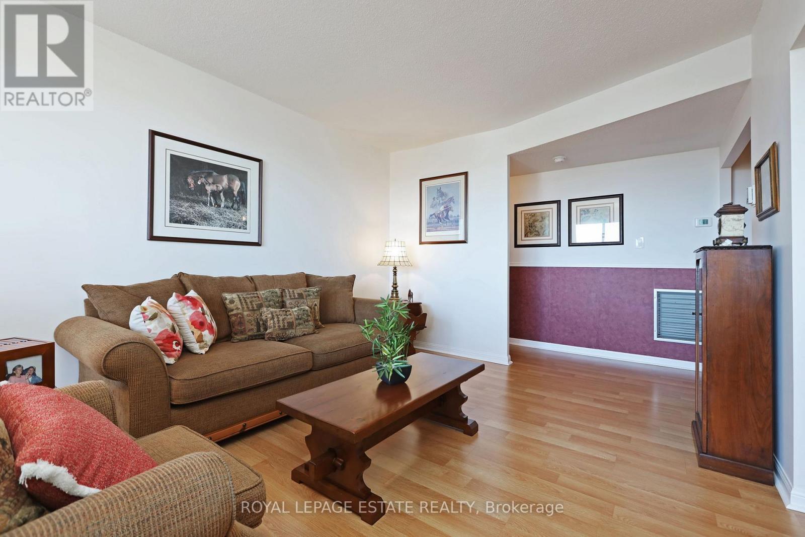 Photo 7 of 906 757 Victoria Park Avenue, Toronto ON