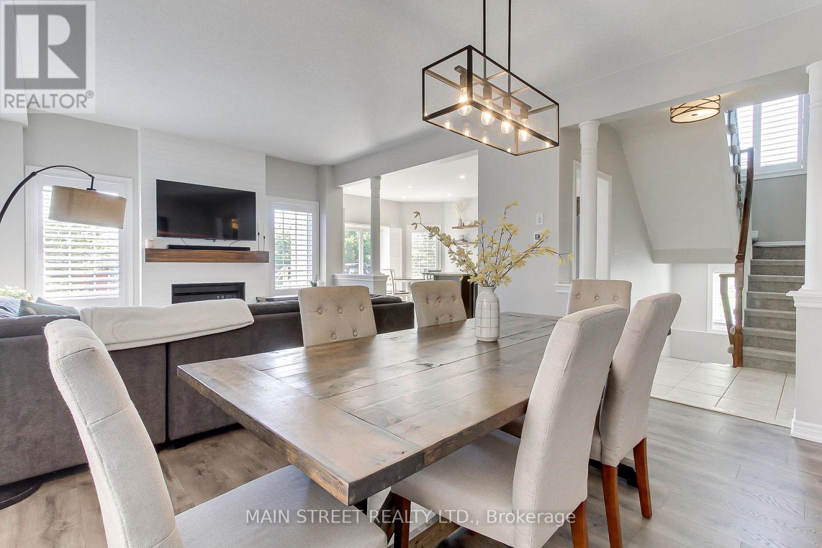 Photo 10 of 123 Laurendale Avenue, Georgina ON
