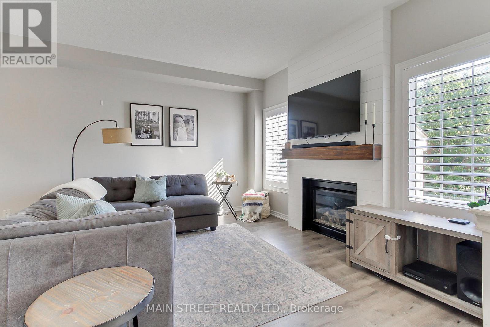 Photo 12 of 123 Laurendale Avenue, Georgina ON