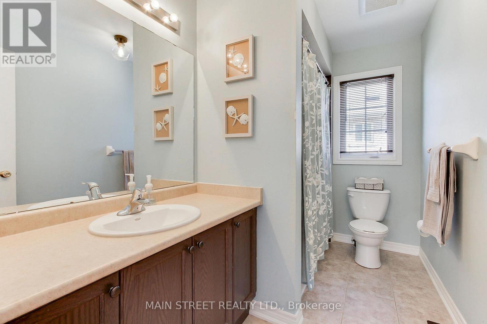 Photo 32 of 123 Laurendale Avenue, Georgina ON