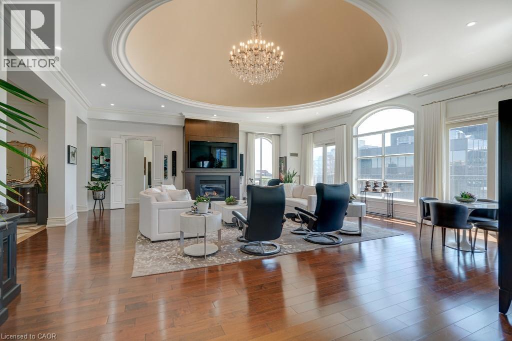 Photo 6 of 445 Elizabeth Street Unit Ph 1, Burlington ON