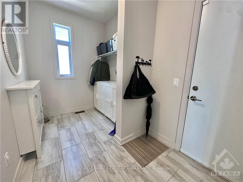 Photo 12 of 298 Longworth Avenue, Ottawa ON