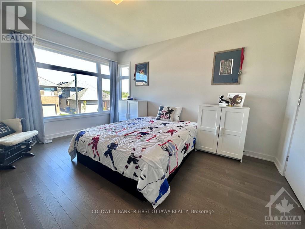 Photo 18 of 298 Longworth Avenue, Ottawa ON