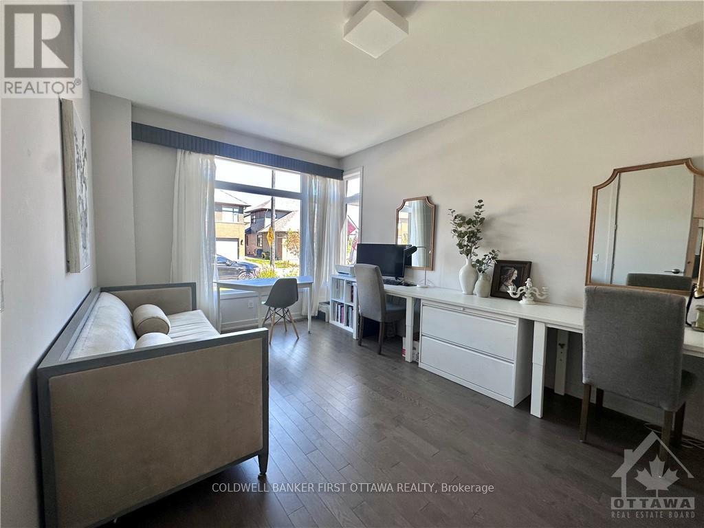 Photo 4 of 298 Longworth Avenue, Ottawa ON