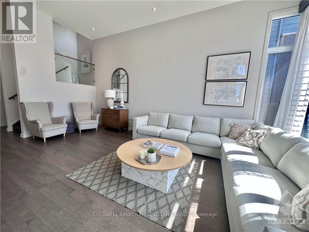 Photo 6 of 298 Longworth Avenue, Ottawa ON