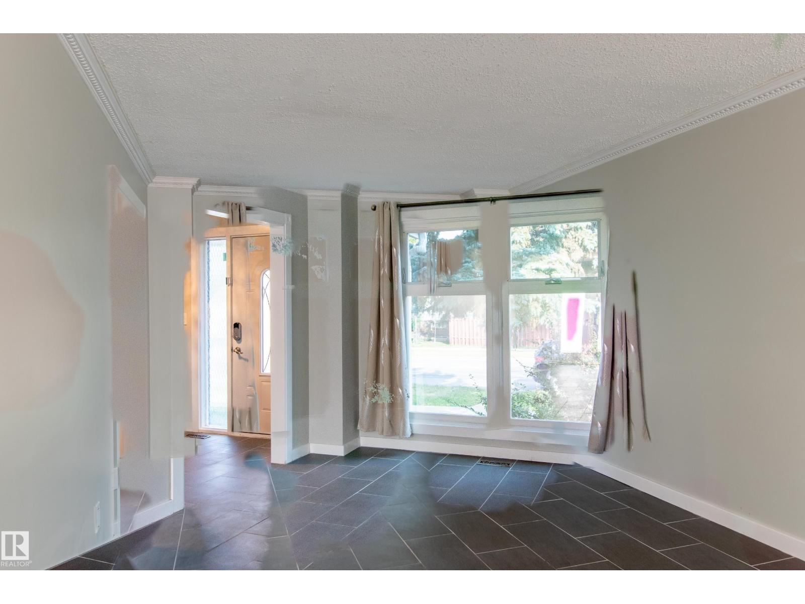 Photo 2 of 18115 76 Av Nw, Edmonton AB