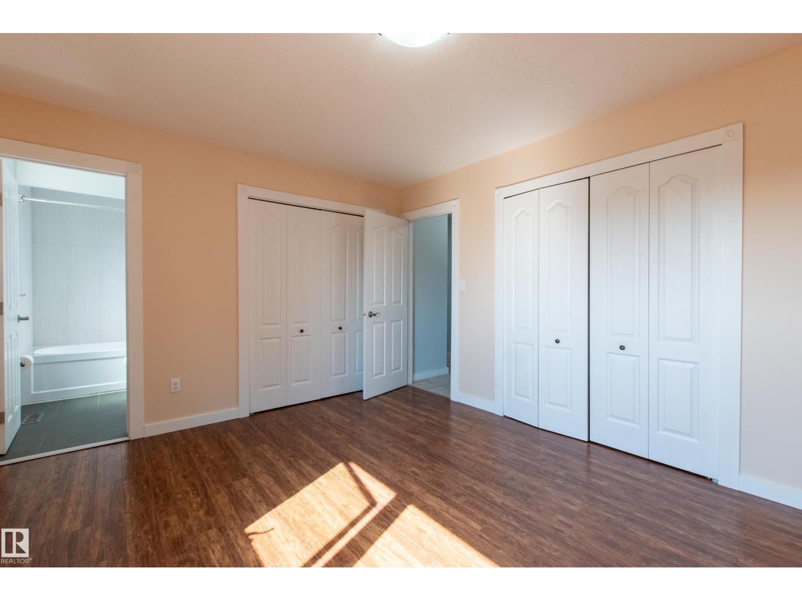 Photo 14 of 18115 76 Av Nw, Edmonton AB