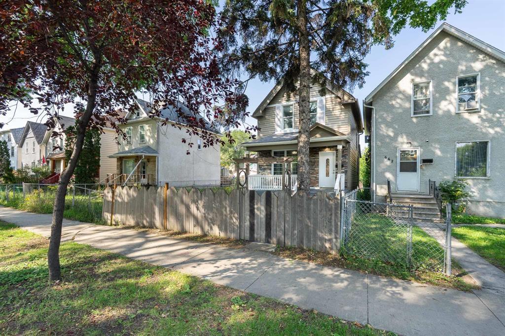 Photo 3 of 660 Furby Street, Winnipeg MB