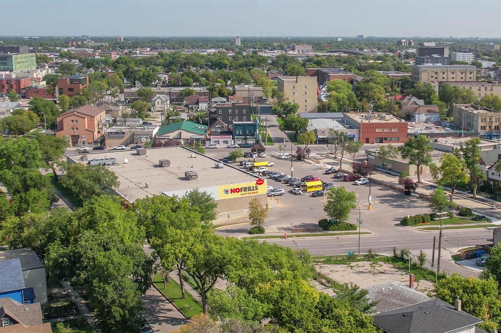 Photo 49 of 660 Furby Street, Winnipeg MB