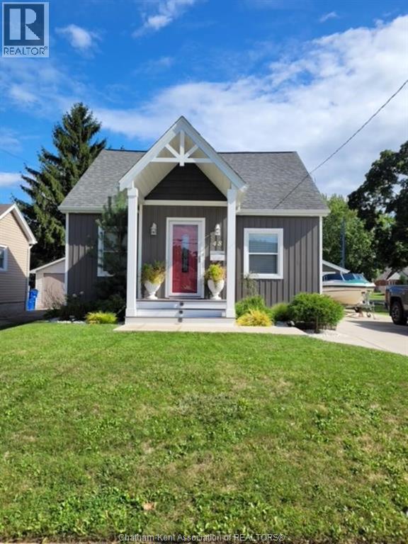 Photo 5 of 48 Tweedsmuir Avenue East, Chatham ON