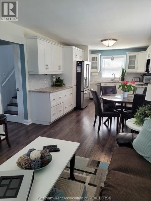 Photo 7 of 48 Tweedsmuir Avenue East, Chatham ON