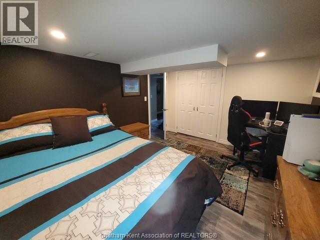 Photo 33 of 48 Tweedsmuir Avenue East, Chatham ON