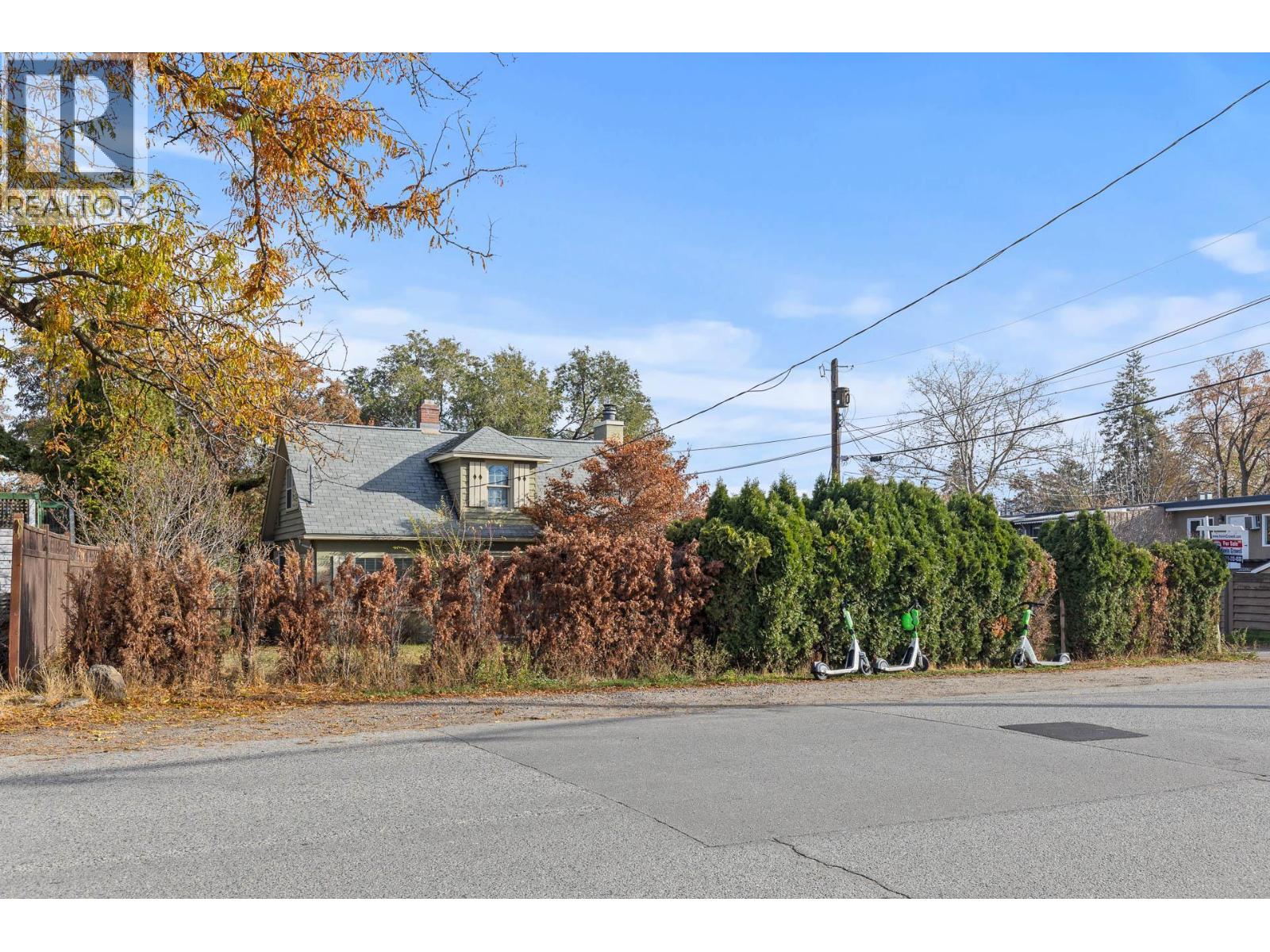  1485 Highland Drive South, Kelowna