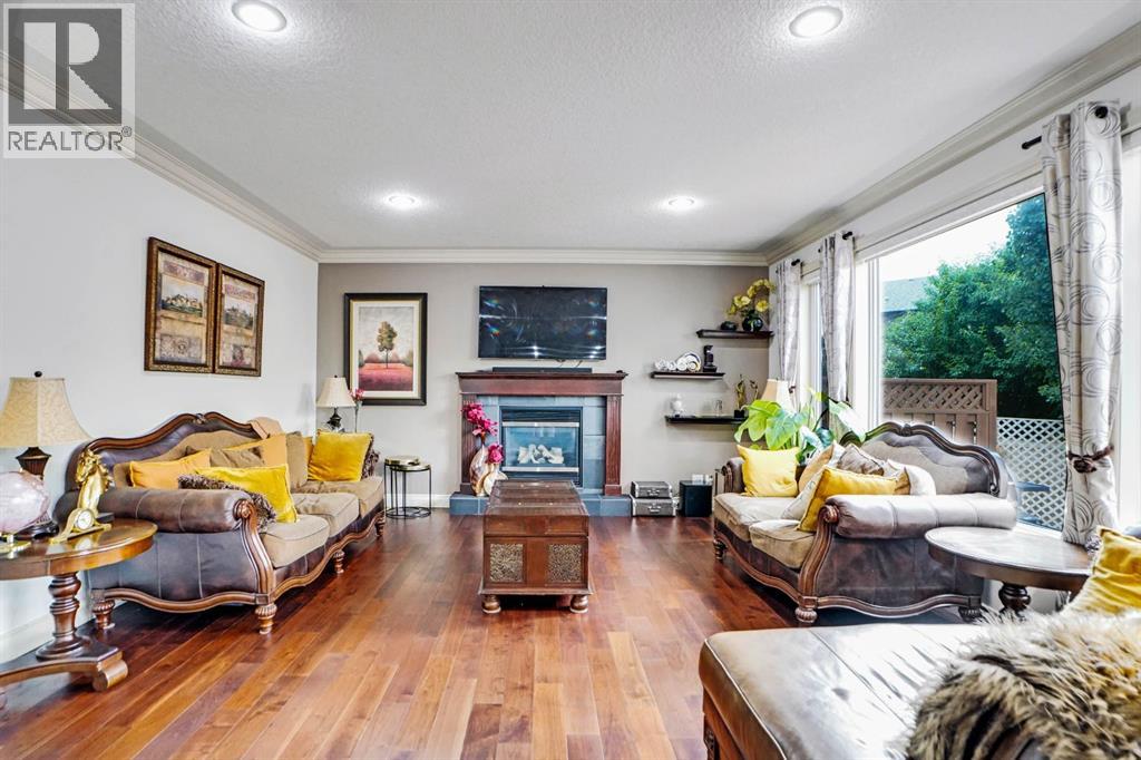 Single Family House for Sale in  Evergreen Common SW Evergreen Calgary 