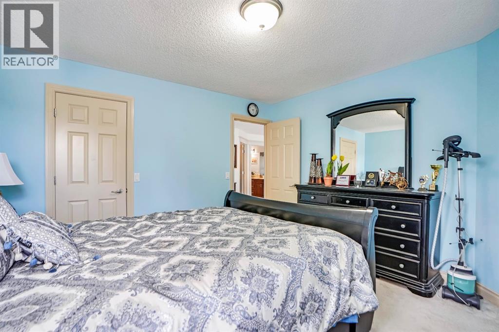 Single Family House for Sale in  Evergreen Common SW Evergreen Calgary 