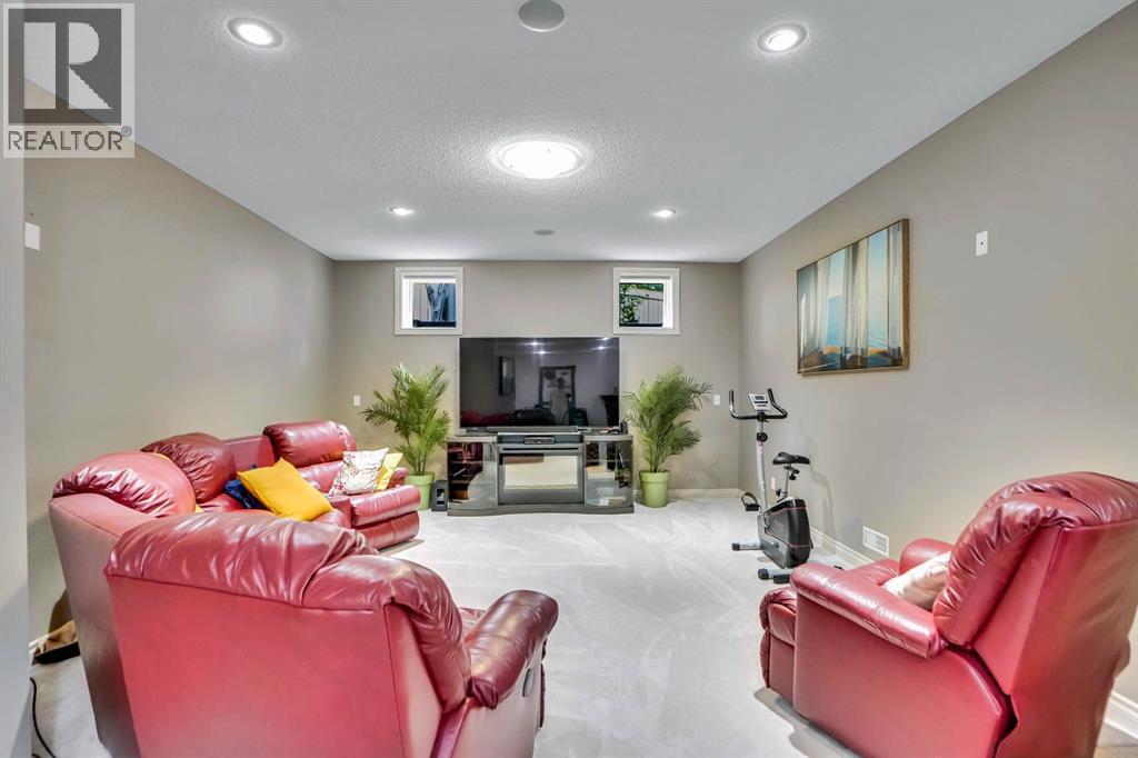 Single Family House for Sale in  Evergreen Common SW Evergreen Calgary 