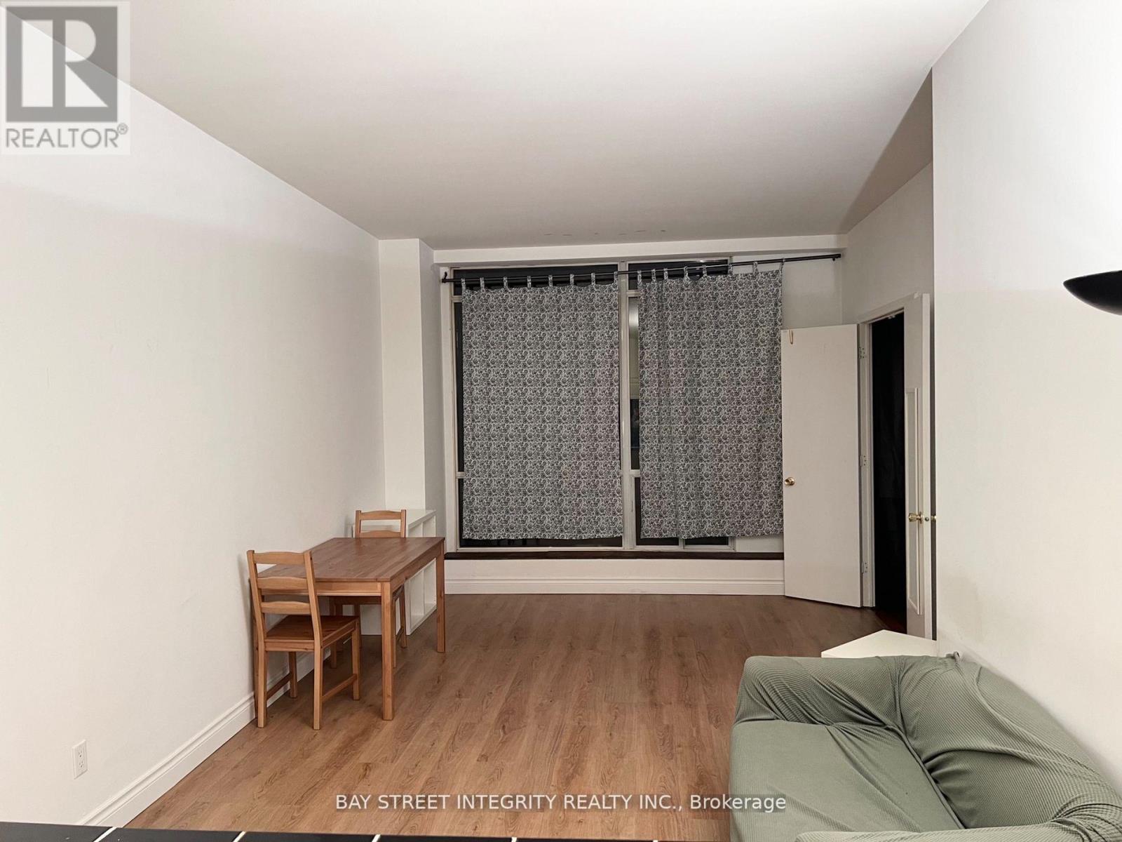 Photo 5 of 917 7 King Street E, Toronto ON