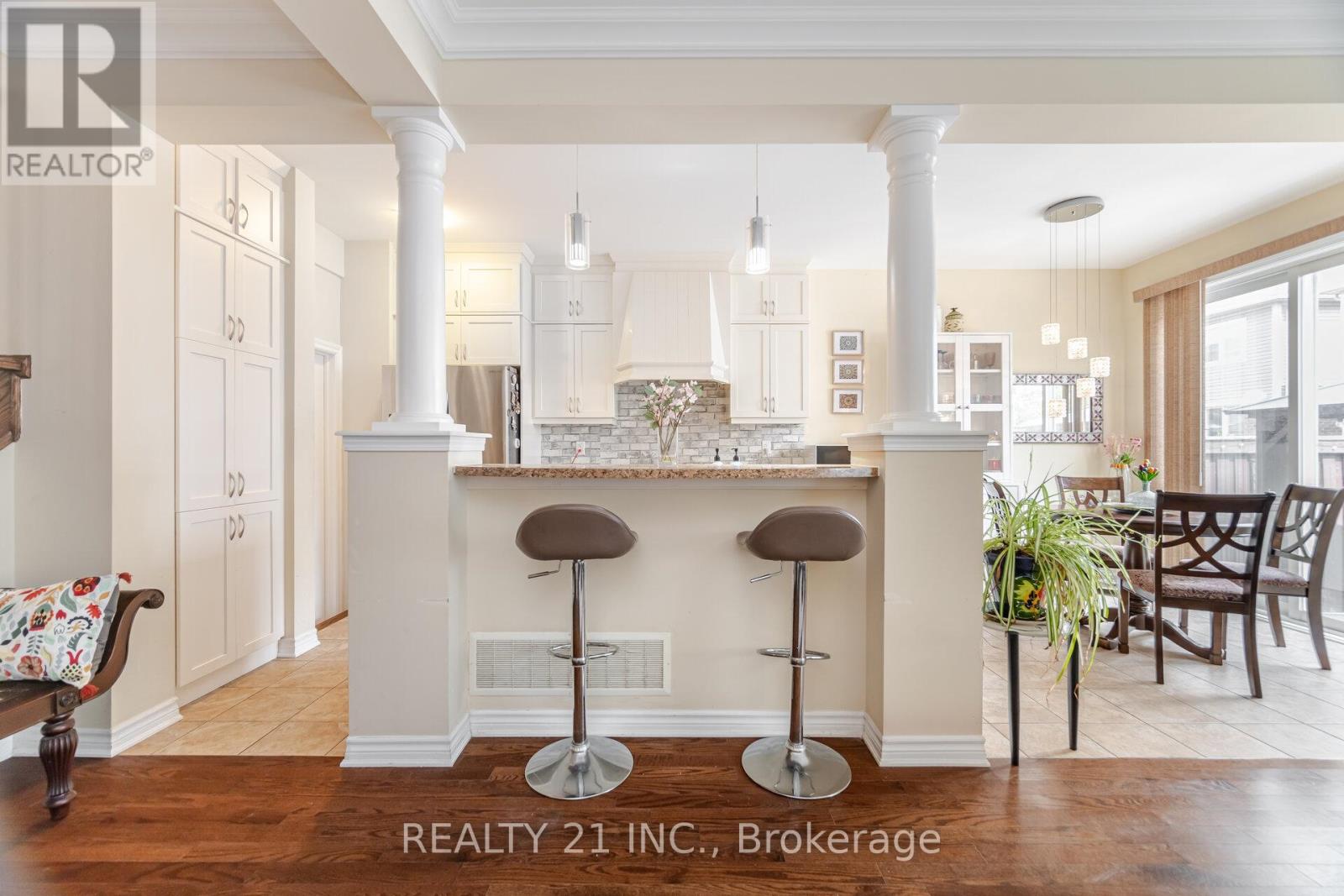 Photo 12 of 522 Bartleman Terrace, Milton ON