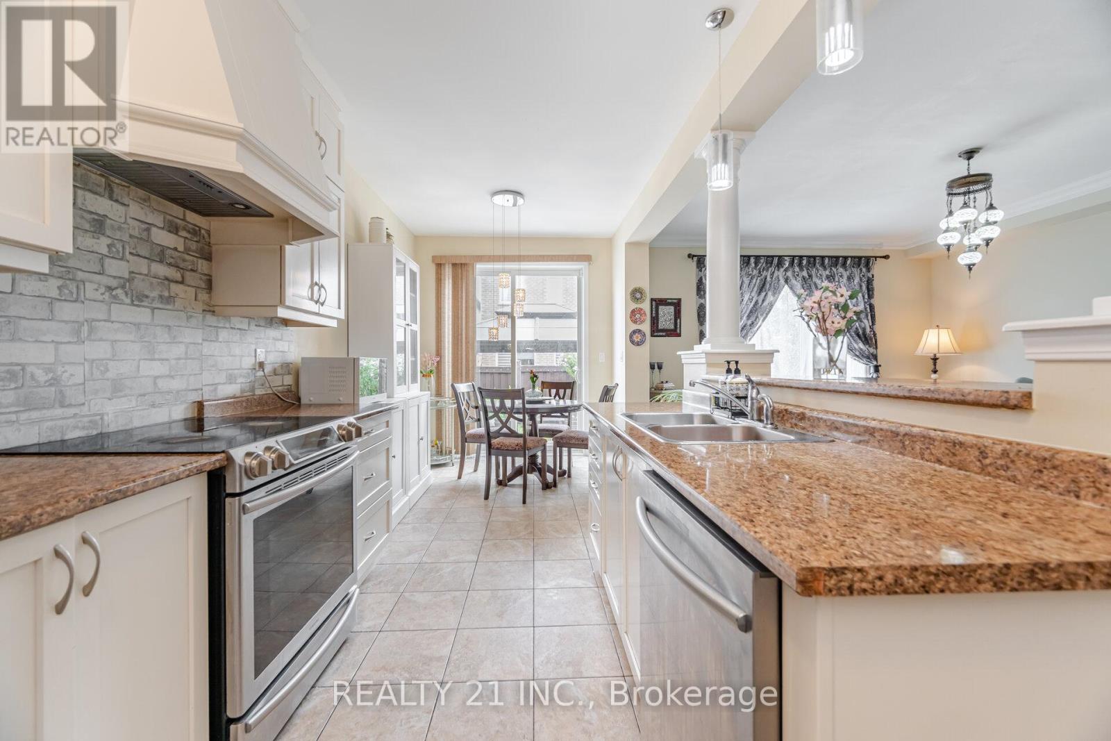 Photo 14 of 522 Bartleman Terrace, Milton ON