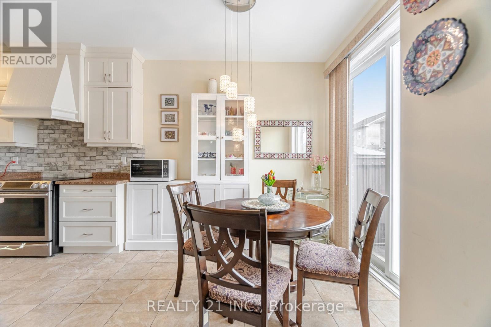 Photo 15 of 522 Bartleman Terrace, Milton ON