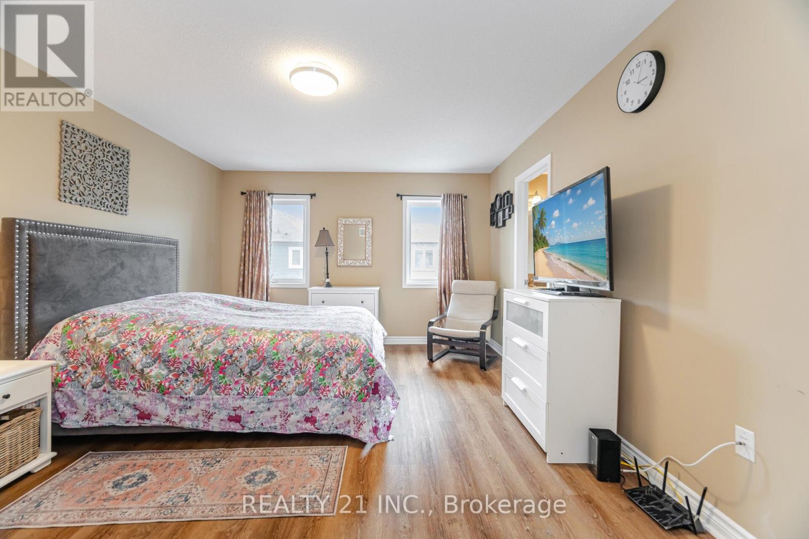 Photo 20 of 522 Bartleman Terrace, Milton ON