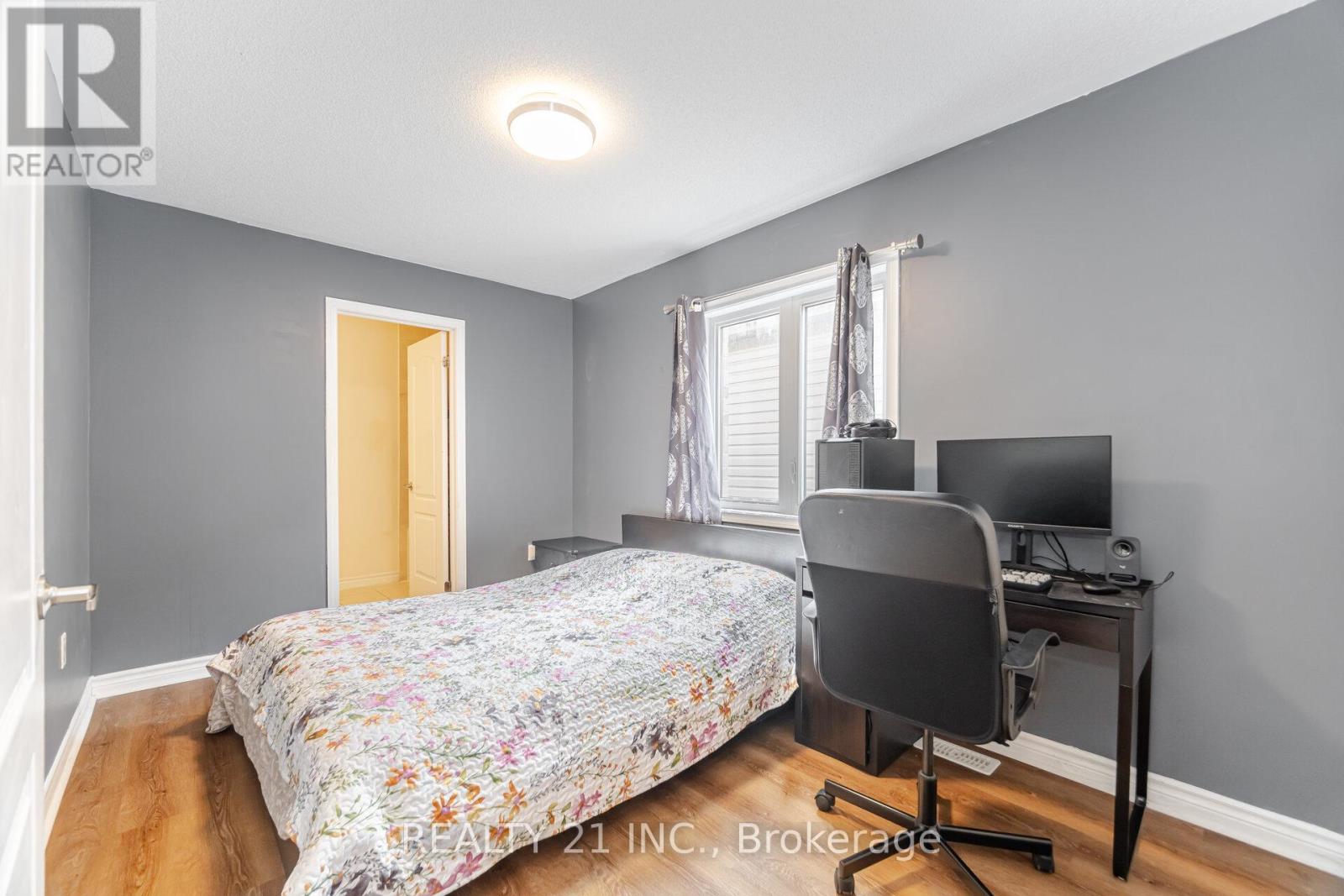 Photo 24 of 522 Bartleman Terrace, Milton ON
